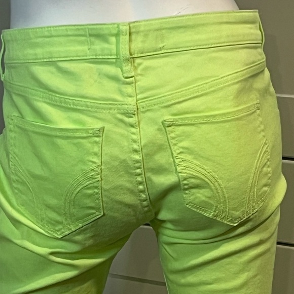 Hollister. Lime Green. Jeans. Size. 29 x 29. Or 9R. Skinny. Stretch. Ankle. - Picture 3 of 5